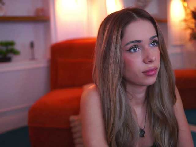 AvaSolis live cam on BongaCams