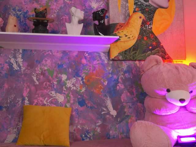 AvaSolis's BongaCams show and profile