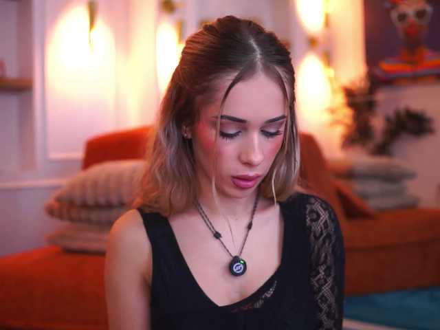 AvaSolis live cam on BongaCams