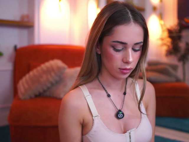 AvaSolis live cam on BongaCams