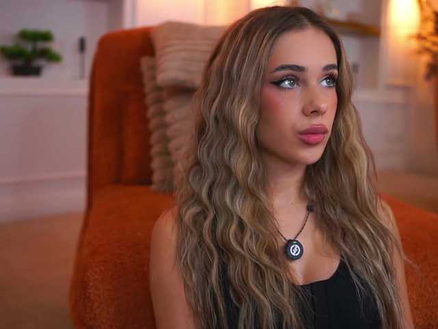 AvaSolis live cam on BongaCams