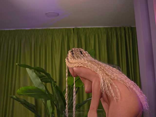 AvaSolis live cam on BongaCams