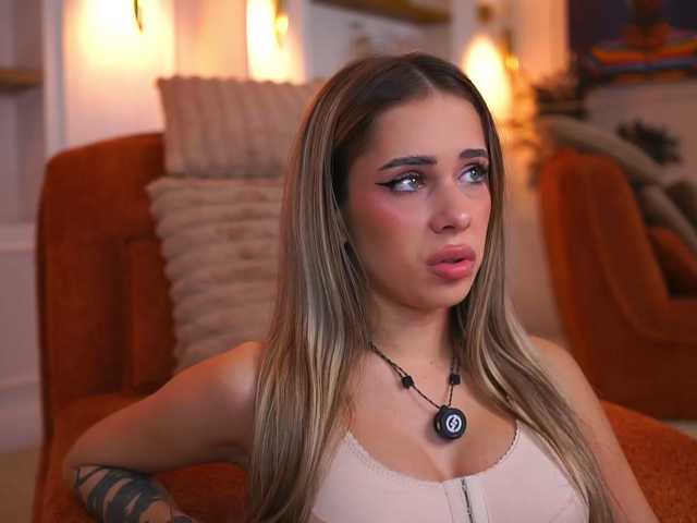 AvaSolis live cam on BongaCams