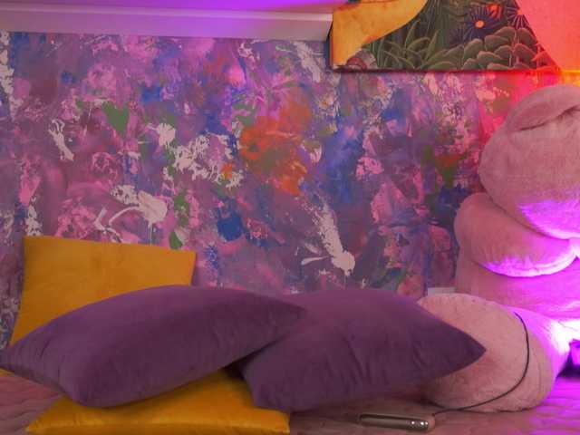 AvaSolis's BongaCams show and profile