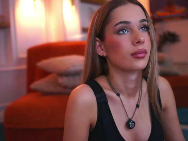 AvaSolis live cam on BongaCams