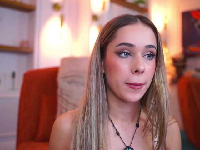 AvaSolis live cam on BongaCams