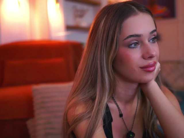 AvaSolis live cam on BongaCams