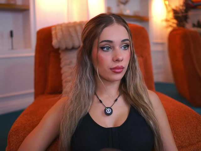 AvaSolis live cam on BongaCams