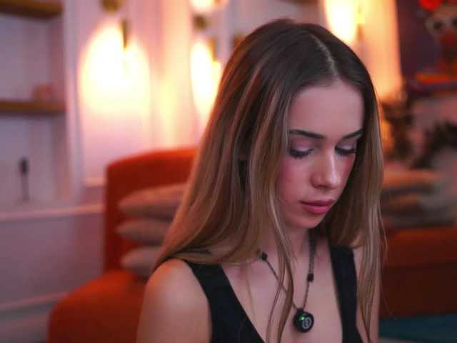 AvaSolis live cam on BongaCams