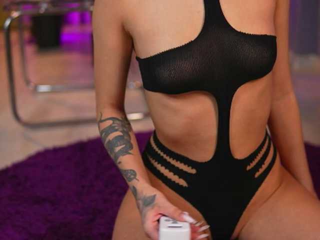 AvaSolis live cam on BongaCams