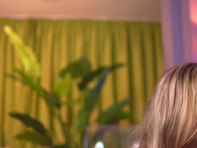 AvaSolis live cam on BongaCams