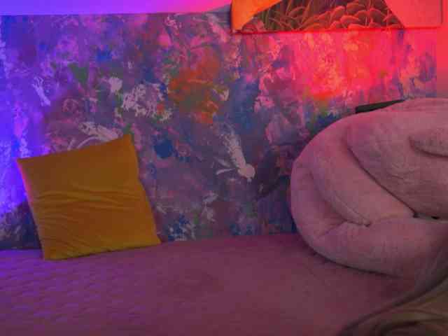 AvaSolis Live Webcam on BongaCams