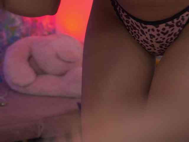 AvaSolis Live Webcam on BongaCams