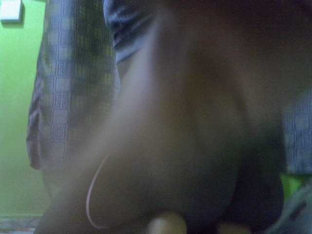 Sassy041 Live Cam on BongaCams