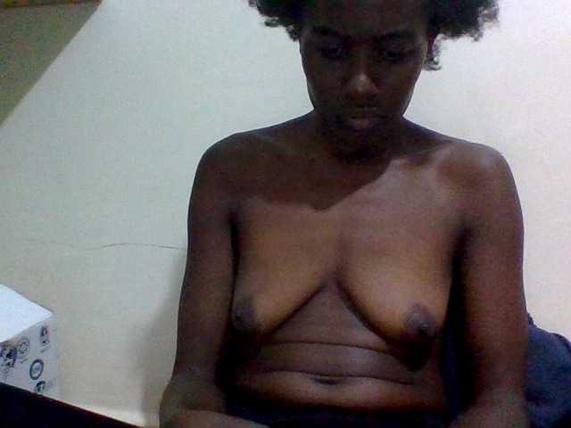 Sassy041 live cam on BongaCams