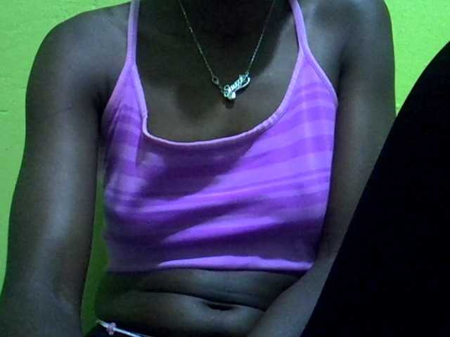 Sassy041 live webcam show