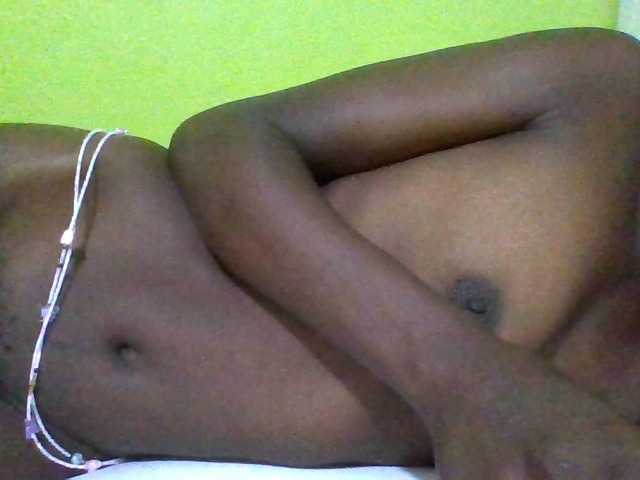 Sassy041 live cam on BongaCams