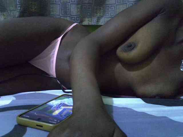 Sassy041 webcam