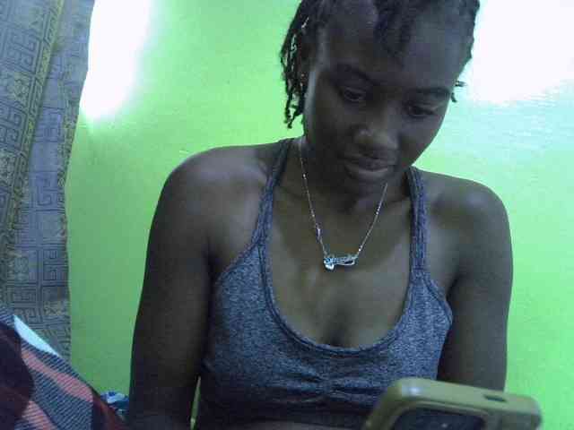 Sassy041 webcam