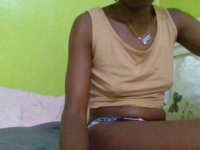 Sassy041 webcam
