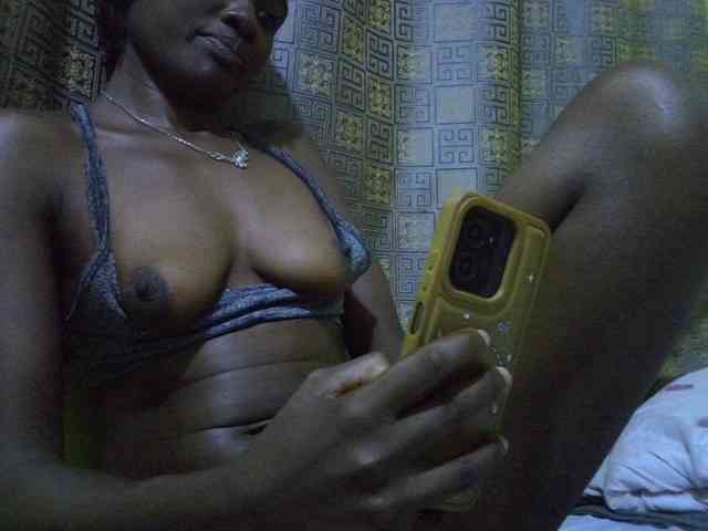 Sassy041 webcam