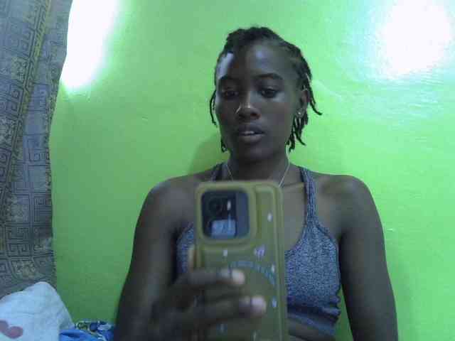 Sassy041 webcam