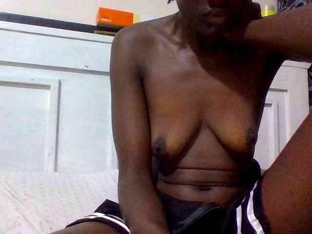 Sassy041 webcam