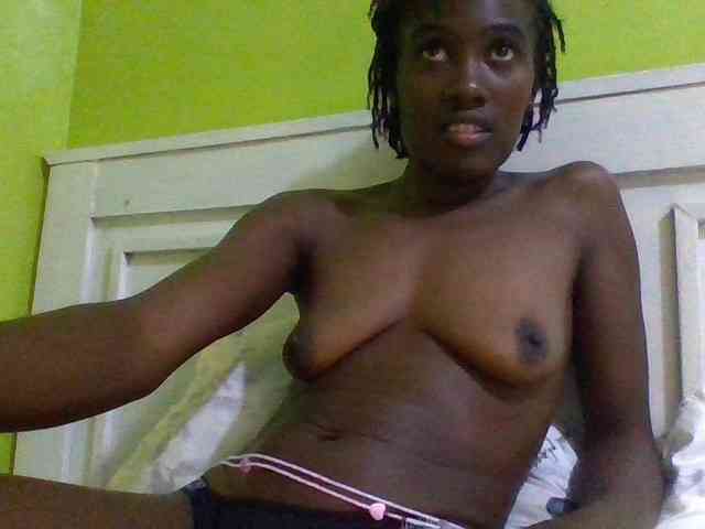 Sassy041 webcam