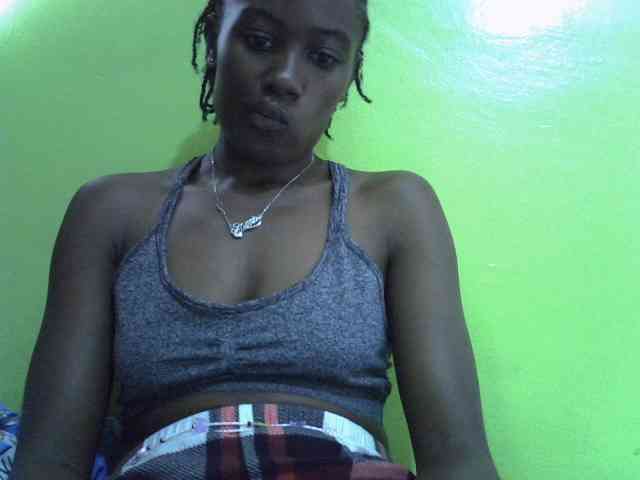 Sassy041 webcam