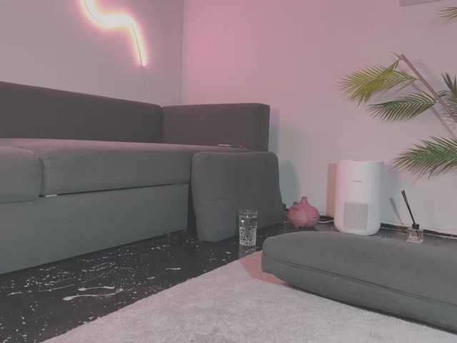 Monicami's BongaCams show and profile