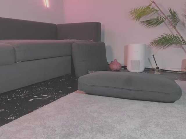 Monicami's BongaCams show and profile