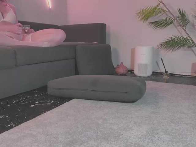 Monicami's BongaCams show and profile