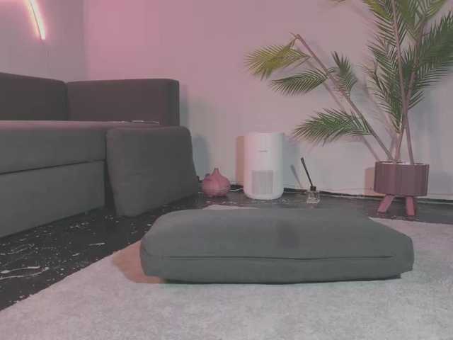 Monicami's BongaCams show and profile