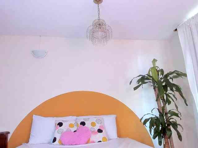 AlinaSimmons Live Webcam on BongaCams