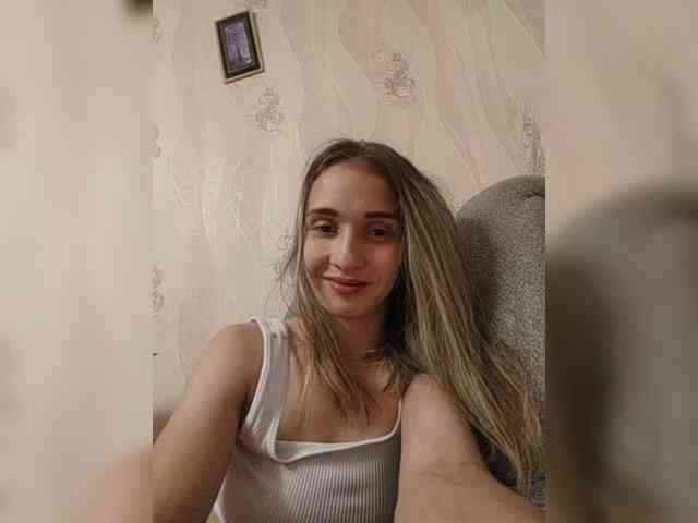 Chloe1231 webcam