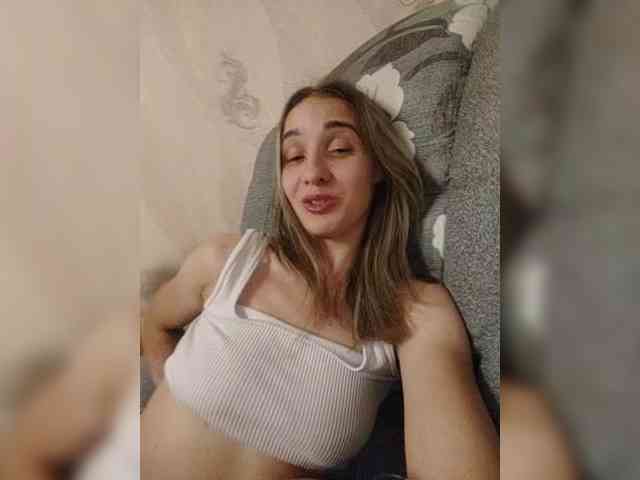 Chloe1231 webcam