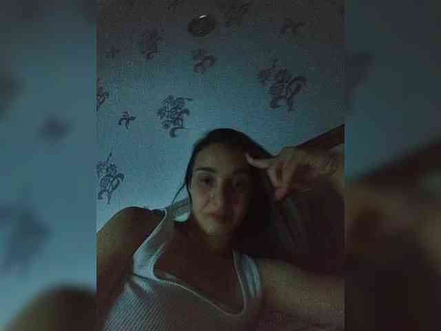 Chloe1231 webcam