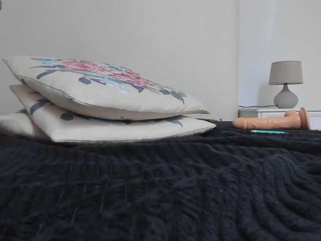 annataylorx's BongaCams show and profile