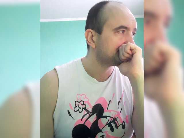 Come1tomorrow1 — live male cam