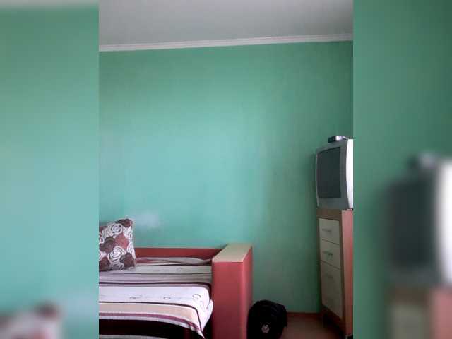 Come1tomorrow1 — live male cam