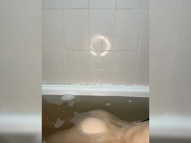 Kumaa live webcam show