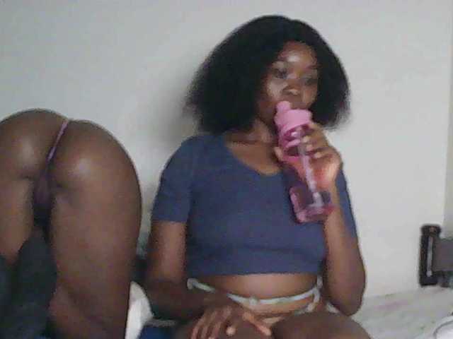 Sandequeen's BongaCams show and profile