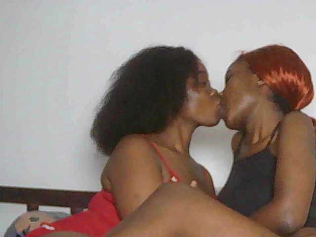 le modèle Sandequeen est en webcam porno dans un show sur le site bongacams, il possède les tags suivants: Ebony,Brunette,Shaved