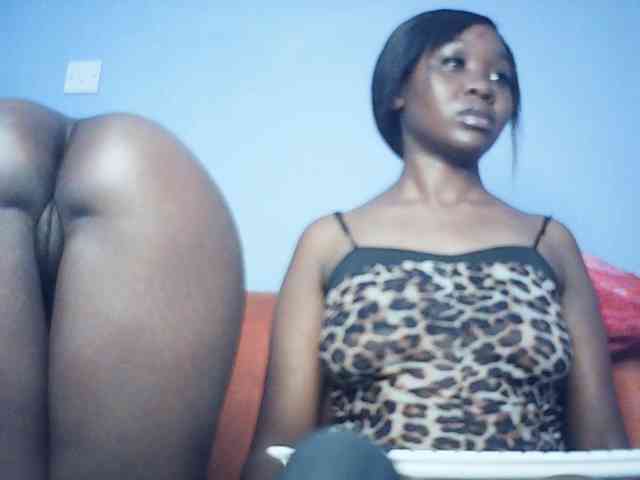 Sandequeen's cam show statistics and live stream