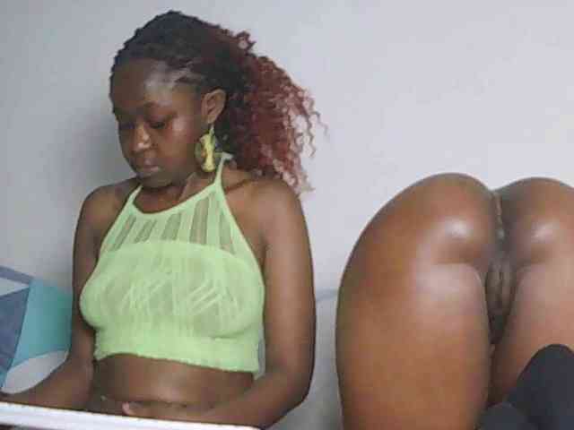 Model: Sandequeen