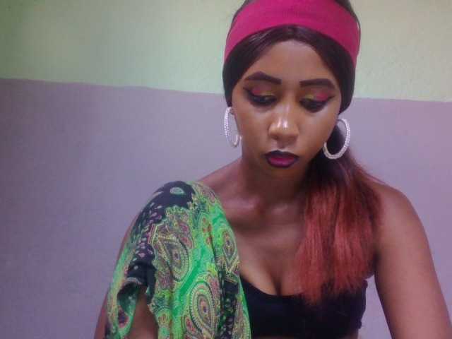 zelioness live cam on BongaCams