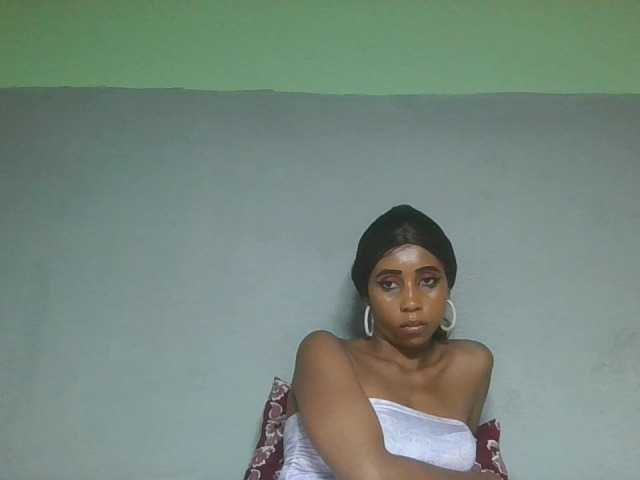 zelioness live cam on BongaCams