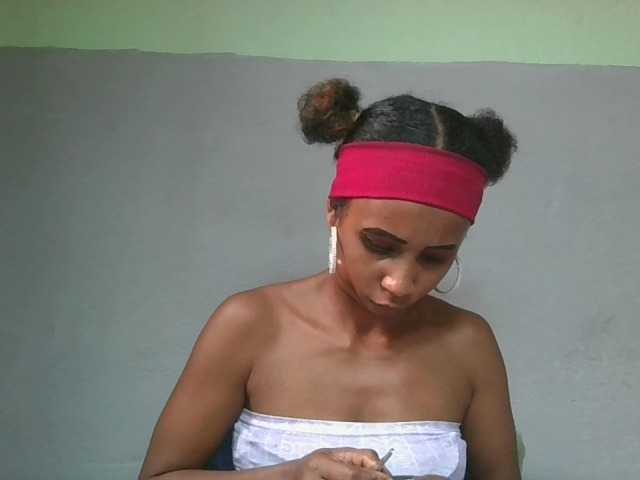 zelioness live cam on BongaCams