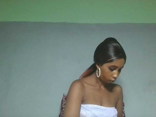 zelioness live cam on BongaCams