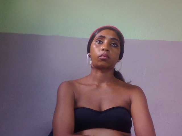 zelioness live cam on BongaCams